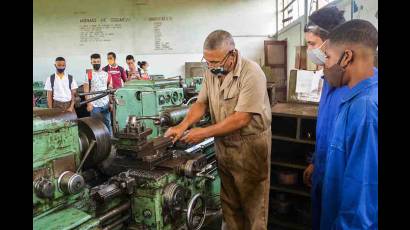 Esta estrategia educativa es esencial para realizar producciones cooperadas entre los diversos sectores. 