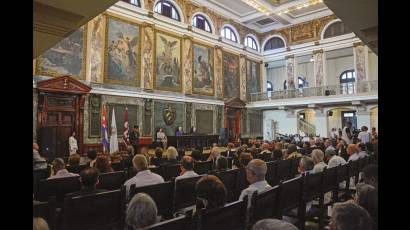 UH: casi tres siglos de luces para Cuba y el mundo