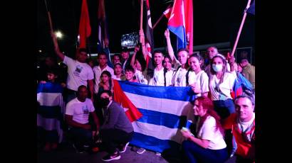 Un grupo de estudiantes y jóvenes de diversos sectores reeditaron la entrada de la caravana a Pinar del Río.