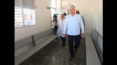 El Presidente cubano visitó instalaciones del barrio habanero Moro-Portocarrero