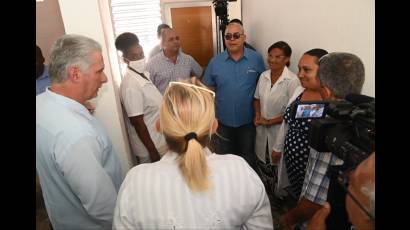El Presidente cubano visitó instalaciones del barrio habanero Moro-Portocarrero