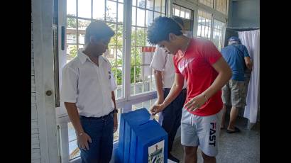 Jóvenes que votaron por primera vez