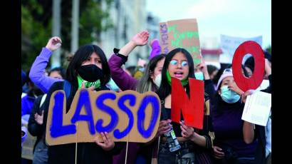 Las voces femeninas de la sociedad ecuatoriana se han sumado a los sectores sindicales e indígenas en pos de la transparencia y el civismo. 