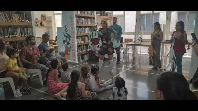 Tania Barceló ha sido artífice del retorno de la sala infantil juvenil a los niveles de preferencia de los usuarios. 