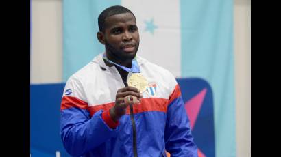 Iván Silva ganó Oro en los 90 kg del judo masculino