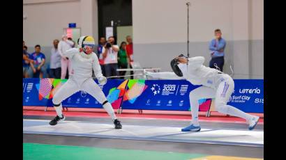 La cubana Yania Gavilán terminó con medalla de plata en la espada femenina