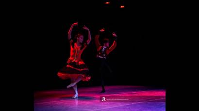 Conferencia Un encuentro con la danza, la técnica, la expresión y los estilos