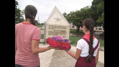 Como es tradición, las nuevas generaciones han tocado la historia con sus manos. 