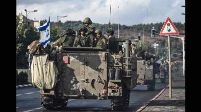 Los ciudadanos responsables del planeta quieren ponerle freno a estos blindados israelíes que amenazan con invadir la Franja de Gaza.