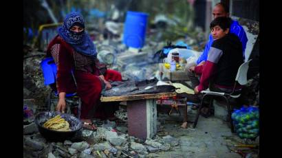 Esta es la «normalidad» que ha encontrado esta familia en Gaza