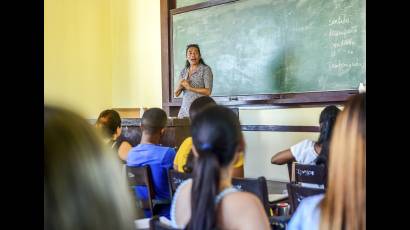 Educadores cubanos