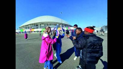 Los cubanos saludan con afecto y cordialidad a colegas de otras partes del mundo. 