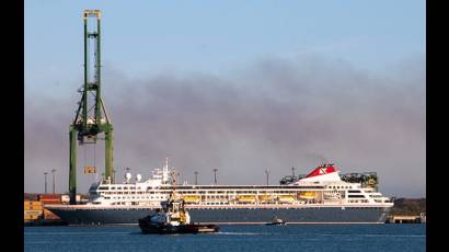 Barco inglés MS Braemar