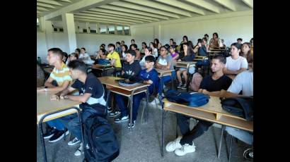 Inicio del curso escolar en Pinar del Río