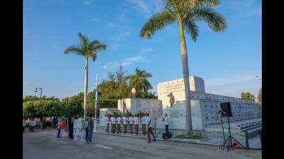 Pueblo cubano rinde tributo a víctimas del Crimen de Barbados