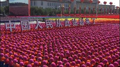 Festeja China Día Nacional enfocada en el desarrollo y la paz