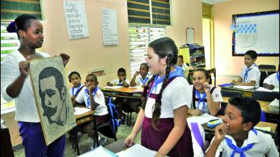 Maestra y estudiantes