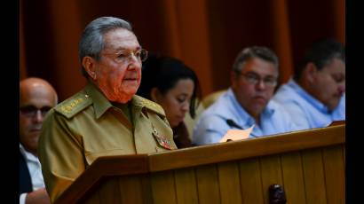 Preside Raúl Castro sesión plenaria de la Asamblea Nacional del Poder Popular