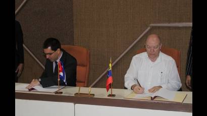 Suscribieron Rodrigo Malmierca y Jorge Arreaza el acta de la XVIII Comisión Intergubernamental entre Cuba y Venezuela