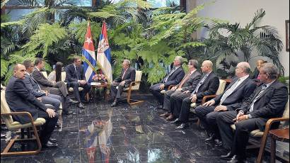 Recibe a Presidente de la República de Serbia, el General de Ejército Raúl Castro Ruz