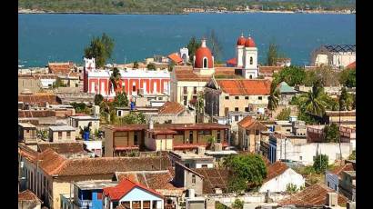 Holguín es una ciudad al este de Cuba, importante polo turístico, y se le ha conocido históricamente como la Ciudad de los Parques
