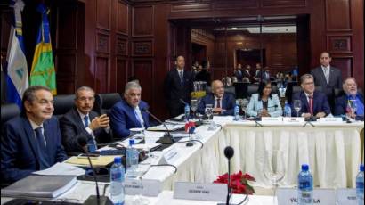 Gobierno de Venezuela reafirma voluntad de paz y diálogo con opositores