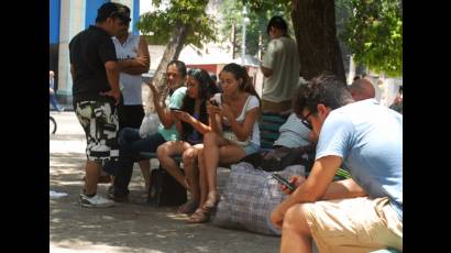 El tiempo tecnológico  de los jóvenes cubanos