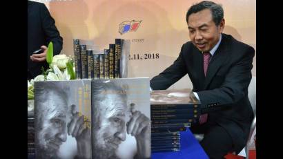 Sentí siempre el calor, el cariño y el apoyo del compañero Fidel Castro, dijo Zhao Rongxian, durante la presentación del libro.