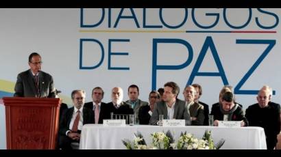 Diálogos de paz Gobierno colombiano y ELN.