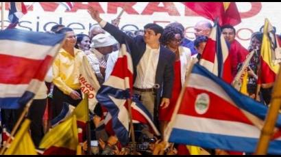 El Tribunal Supremo de Elecciones indicó que Carlos Alvarado, del gobernante Partido Acción Ciudadana, ganó la segunda vuelta de los comicios