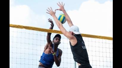 Binomios cubanos de voleibol de playa «frescos» en Aguascalientes