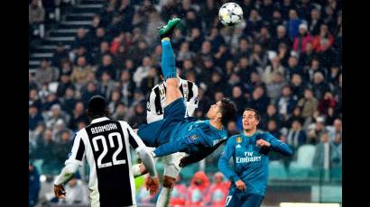 Ovación al Madrid en Turín
