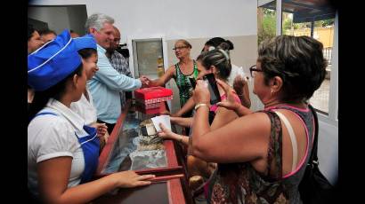 En la emblemática esquina habanera de Zapata y 12