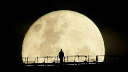 El ciclo lunar parece influir en el sueño humano