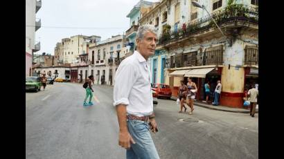 Una de las frases más célebres de Anthony Bourdain es «Tu cuerpo no es un templo, es un parque de diversiones»