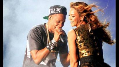 Cantantes Beyoncé y Jay Z estrenan su primer disco en conjunto