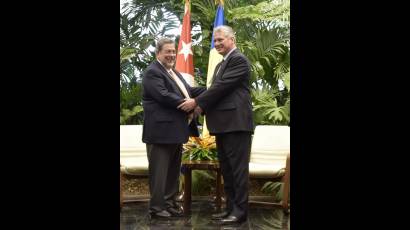 Díaz-Canel y el  Primer Ministro de San Vicente y las Granadinas