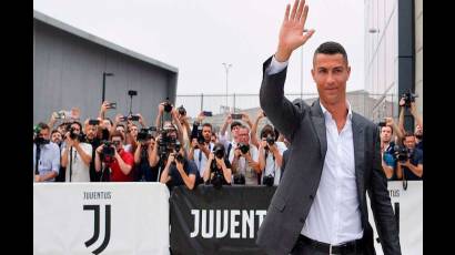 El ex jugador del Real Madrid sorprendió a todos al llegar a la ciudad antes de lo esperado