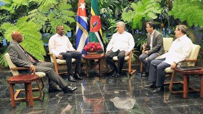 Recibió Díaz-Canel al Primer Ministro de la Mancomunidad de Dominica