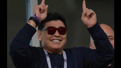 Maradona prevé una victoria para Inglaterra.jpg