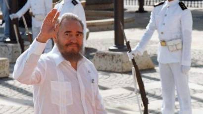 Fidel en Guayabera.jpg