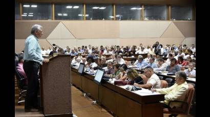Encabezó Díaz-Canel encuentro de trabajo con Juntas de Gobierno y Organizaciones Superiores de Dirección Empresarial