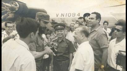 Fidel llega a Vietnam