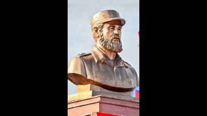 Un aplaza que recuerda a Fidel