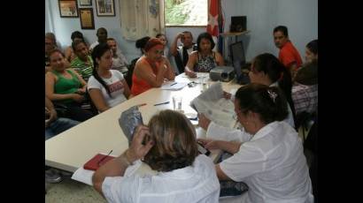Colaboradores «dibujan» el mapa de Cuba