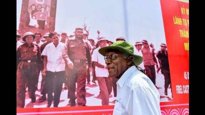 Delegación cubana por la ruta de Fidel en Vietnam