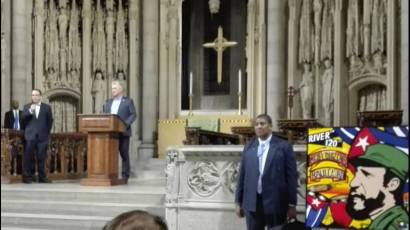 Presidente cubano Miguel Díaz-Canel en la iglesia Riverside