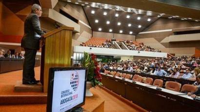 Homero Acosta impartió la primera conferencia magistral de Abogacía 2018.