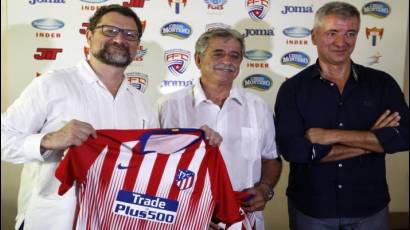 En La Habana, autoridades del Atlético de Madrid