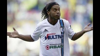 Arruinado y sin pasaporte: el ocaso de Ronaldinho